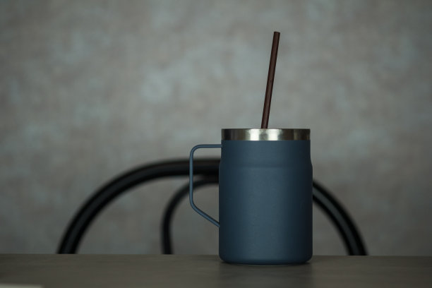 不锈钢杯，带吸管把手图片下载