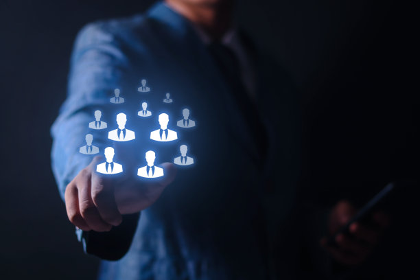 客户关怀保险员工关怀人力资源招聘机构和市场细分的概念老板管理他的团队。图片下载