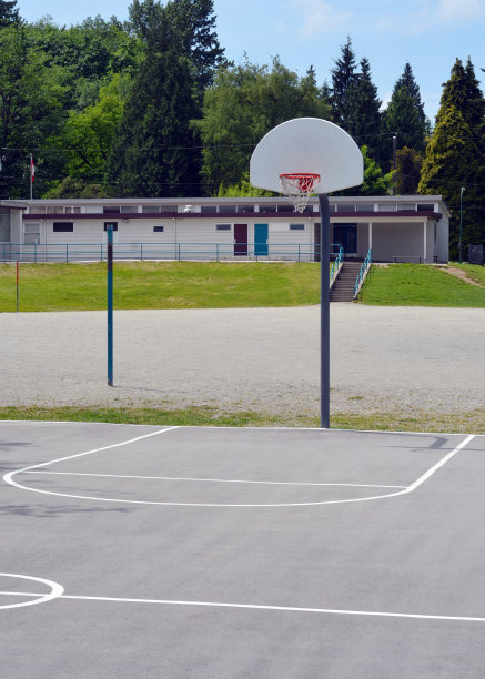 学校篮球场图片下载