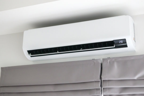 白色墙壁上的空调房间室内背景图片下载