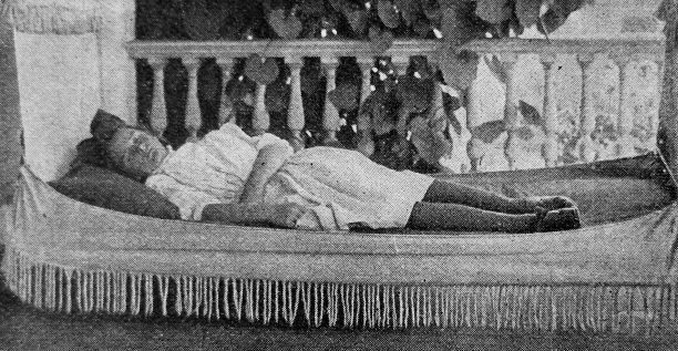 对于年轻女孩的教育，适当的谎言图片下载