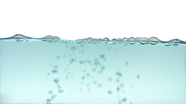 水波和飞溅与气泡的空气孤立在白色背景图片下载