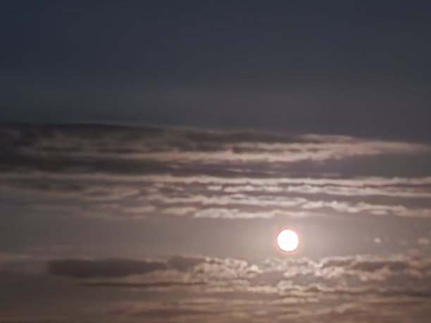 离地球最近的月球。图片下载