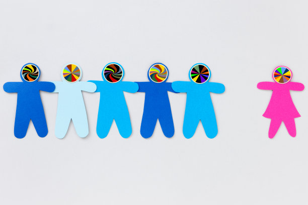 迷幻的蓝色男孩和分开的粉色女孩图片下载