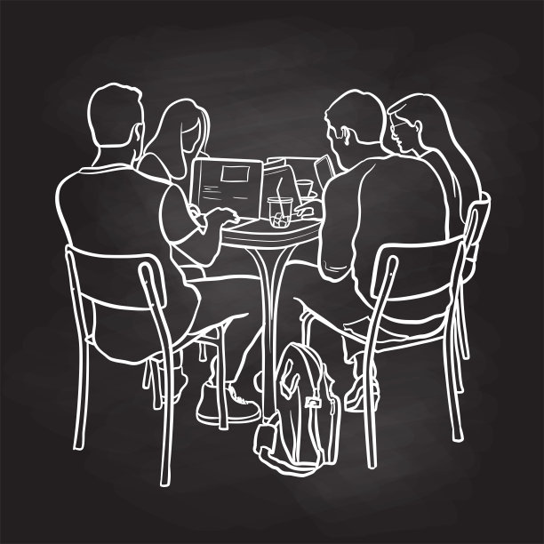 学生们在笔记本电脑黑板上一起工作图片下载