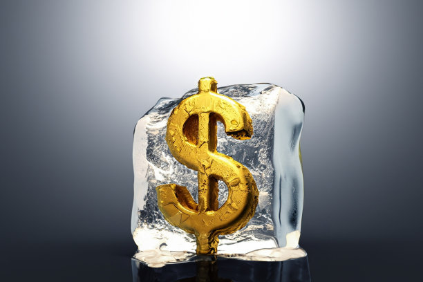 美元符号内冰立方在抽象的背景图片下载