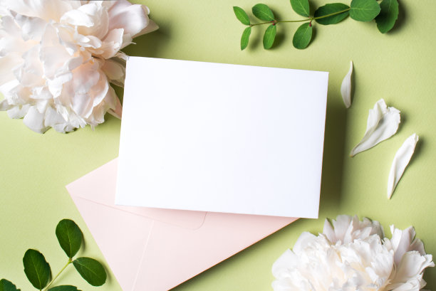 问候或邀请空白卡片和牡丹花图片下载