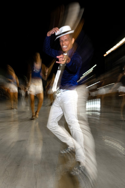 嘉年华和桑巴图片下载