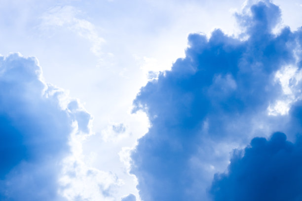 泰国蓝天，大自然的概念力量。图片下载