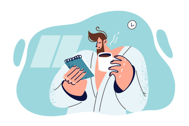 穿浴袍的男人喝咖啡代替早餐，拿着笔记本，阅读白天的计划图片下载