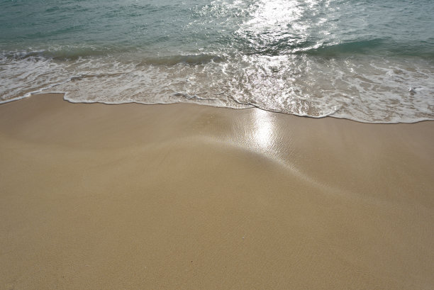 日本冲绳县宫古岛的热带海滩图片下载