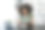非洲女孩图书馆的女学生坐在书桌前用笔记本电脑和平板电脑搜索网上信息。图片下载