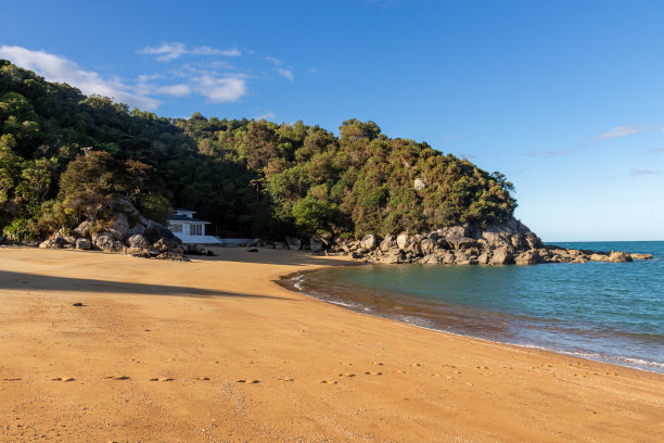 阿贝尔塔斯曼国家公园的日落海滩图片下载