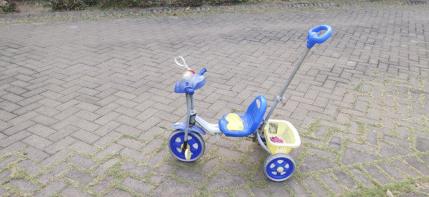 三轮车幼儿自行车图片下载