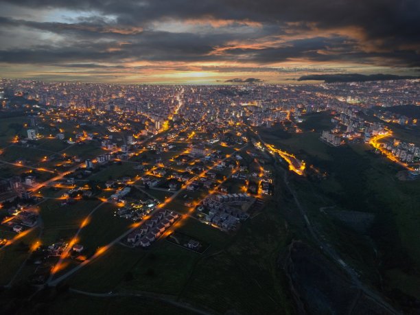 城市灯光俯视图图片下载