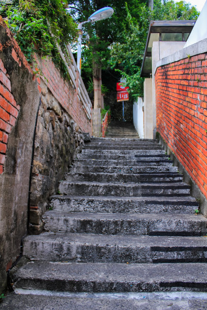 室外楼梯的景色。图片下载