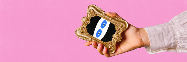 女性手握小镜子，在粉红色的背景上画出面部表情。涂鸦、速写、卡通画风图片下载