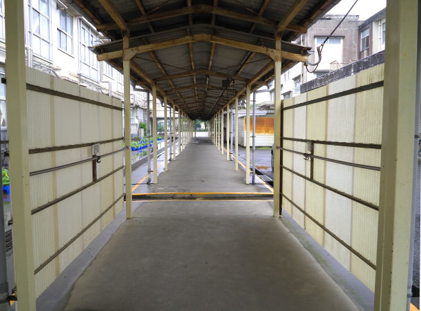 学校室外有盖走道图片下载