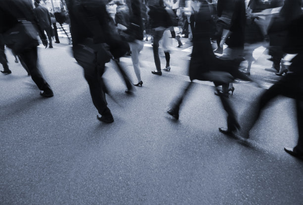 东京上班族在人行横道图片下载