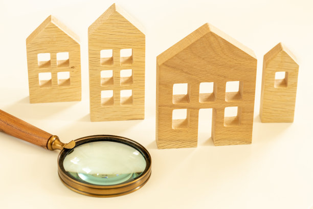 房地产市场分析，房屋业务预测，报价概述，抵押贷款，投资建设，自己的梦想公寓，木屋微缩和放大镜图片下载