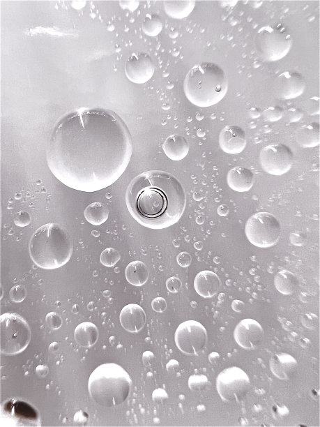 淡紫色背景的水泡图片下载