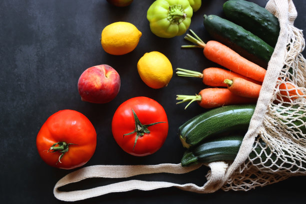 网袋与水果和蔬菜图片下载