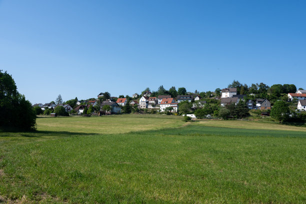 在瓦尔德克-弗兰肯贝格北黑森州的巴滕贝格区，Dodenau的景色图片下载