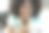 运动中的艺术:从事陶瓷雕刻艺术过程的女孩图片下载