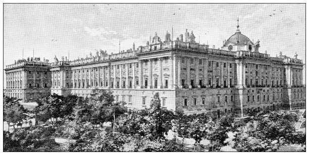 西班牙古色古香的旅行照片:马德里皇家宫殿图片下载