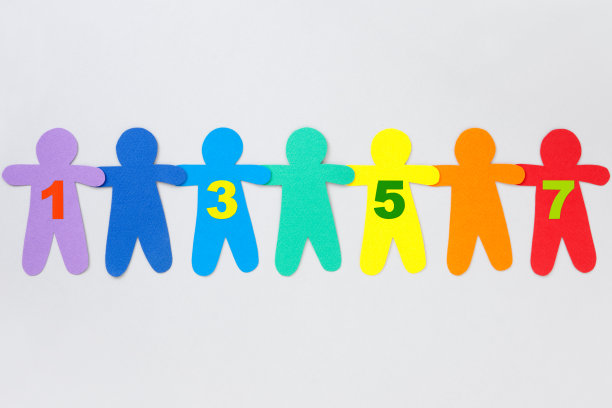 奇数编号的男孩图片下载