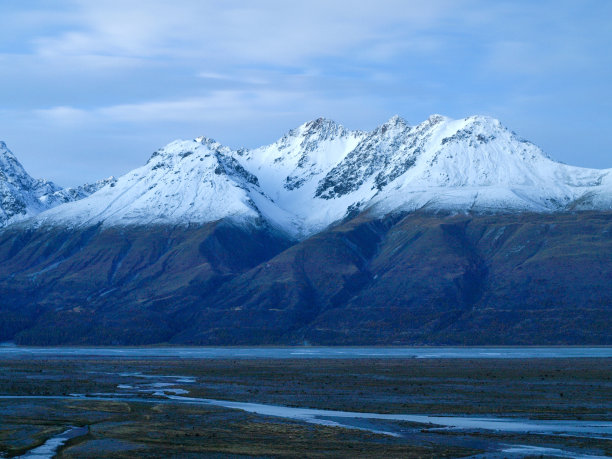 秋天雪线图片下载