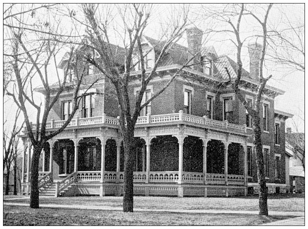 来自堪萨斯州劳伦斯的古董照片，1898年:住宅建筑外观图片下载