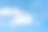 蓝色的天空背景与微小的云。阴森生动的青色景观在环境日地平线天际线看春风图片下载