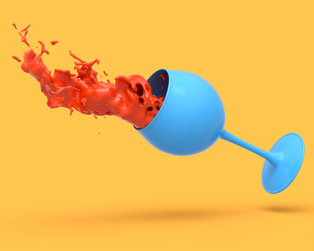 酒杯与红色飞溅的液体隔离在橙色单色背景。图片下载