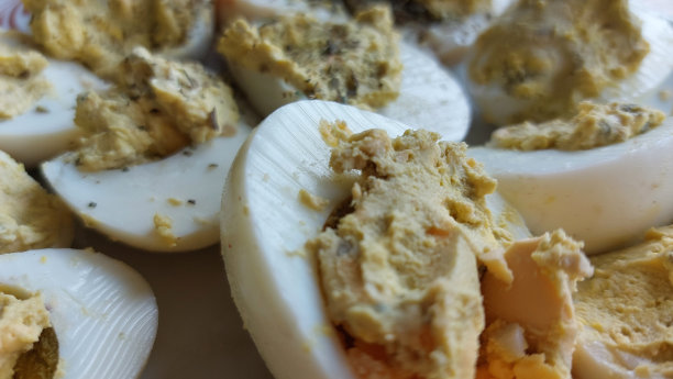 自制奶油煮蛋，近距离享用美味大餐图片下载