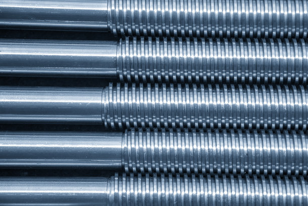 特写场景中备件为浅蓝色的滚珠丝杠部件。图片下载