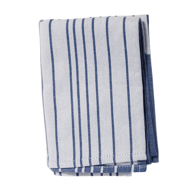 蓝色折叠棉条纹餐巾孤立。厨房毛巾俯视图。设计元素图片下载