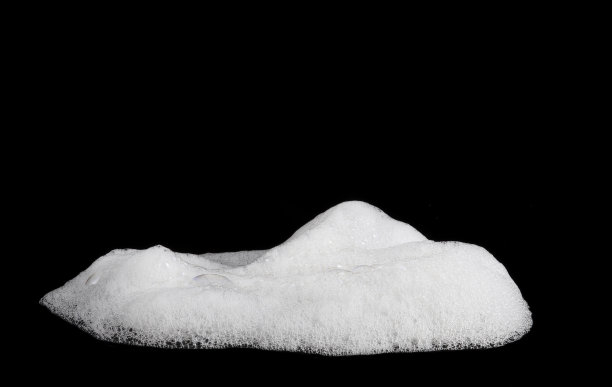 将液体泡沫从肥皂中分离出来图片下载