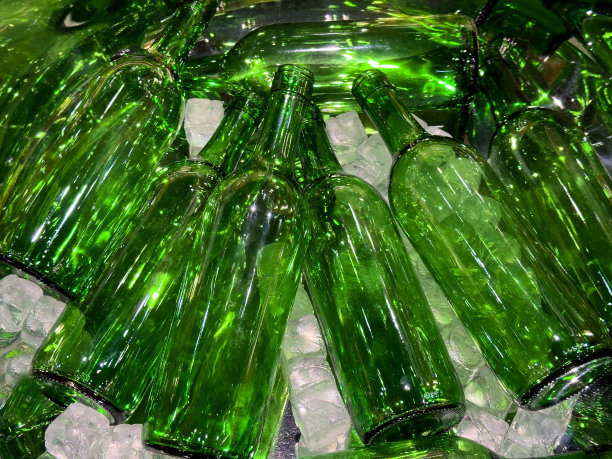 绿色的瓶子图片下载