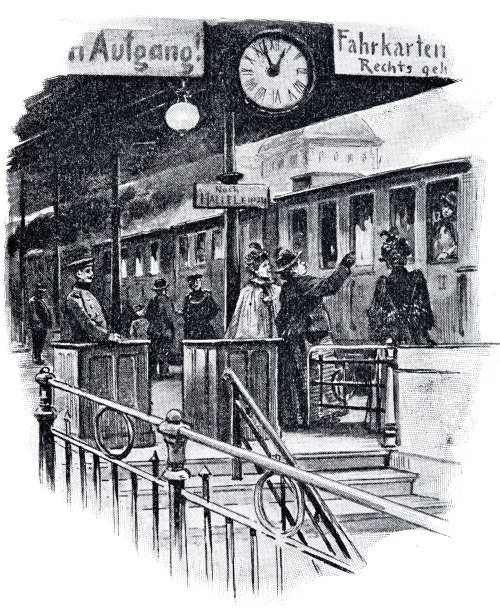 火车乘客在铁轨上图片下载