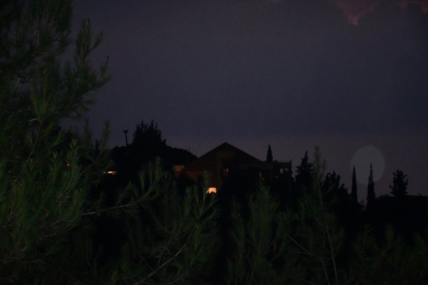 林中房屋图片下载