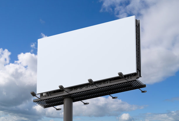 户外广告牌模型在蓝天的背景图片下载