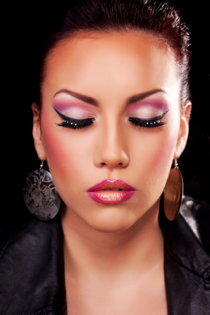 漂亮的女人，漂亮的化妆。图片下载