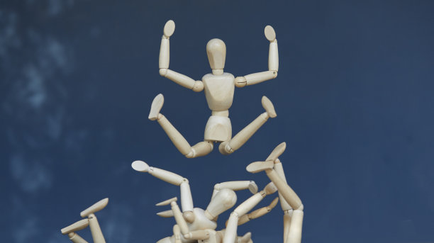 木制的木偶图片下载