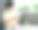 亚洲可爱男孩玩汽车玩具与父亲在家里工作图片下载