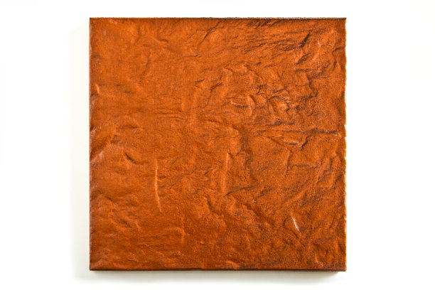 白色背景上孤立的红色瓷砖图片下载