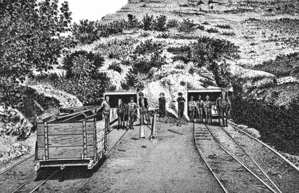 煤矿在莱斯布里奇，阿尔伯塔，加拿大- 19世纪图片下载