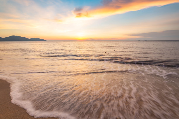 彩色天空与云在日落期间的高分辨率背景打印图片下载
