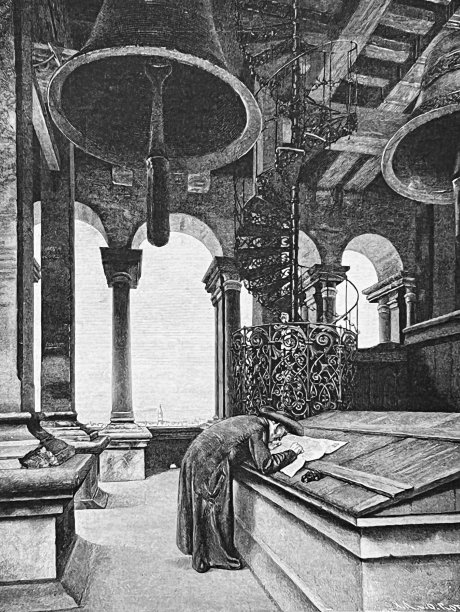 在威尼斯圣马可塔的顶端，就在钟的正下方图片下载