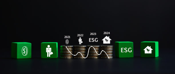 一套绿色木立方体与生态图标清洁能源节约和全球环境的概念放在桌子上黑色背景。图片下载